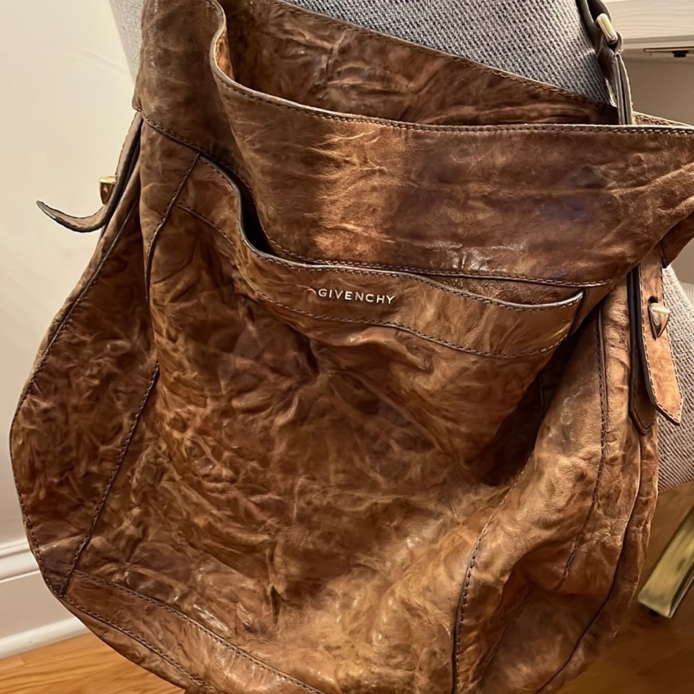 Givenchy large Eden hobo shoulder bag. Distressed light brown, goldtone hardware